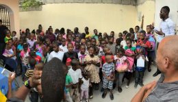 Crianças socorridas pela Nations Help no Haiti em 2018